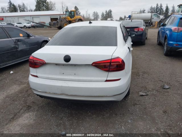 1VWBA7A36JC039454 Volkswagen Passat 2.0t Se