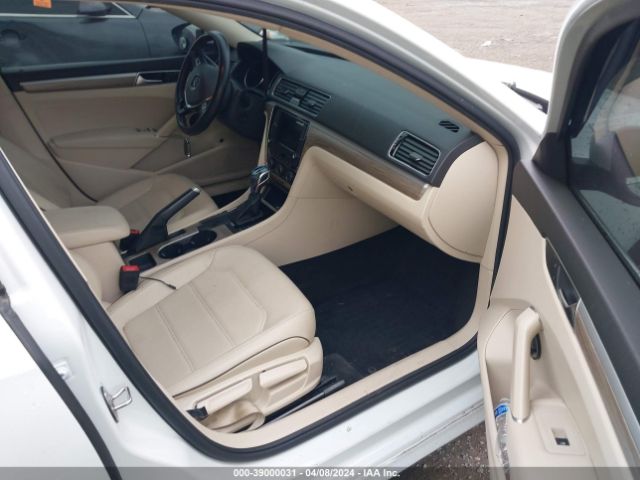 1VWBA7A36JC039454 Volkswagen Passat 2.0t Se