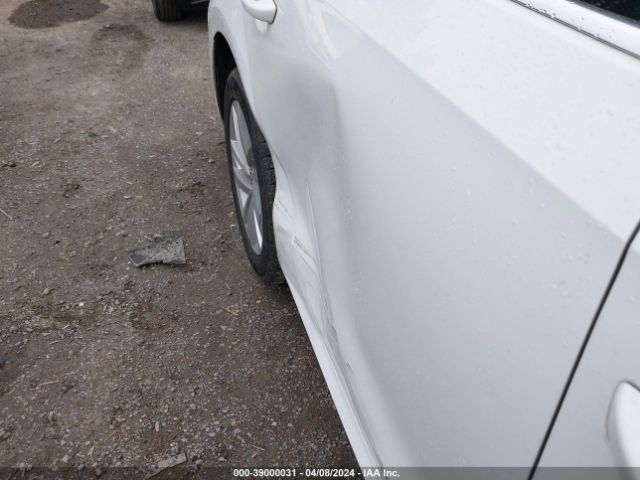 1VWBA7A36JC039454 Volkswagen Passat 2.0t Se