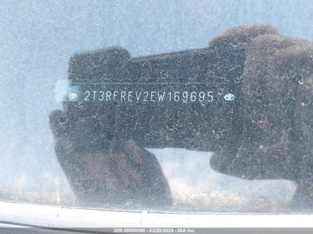 Toyota Rav4 Xle 2014 2T3RFREV2EW169695 Image 17