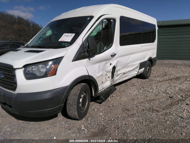 Ford Transit-150 2016 1FTYE2CM1GKA18942 Image 6
