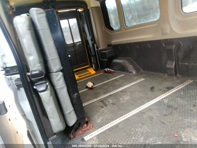 Ford Transit-150 2016 1FTYE2CM1GKA18942 Image 8