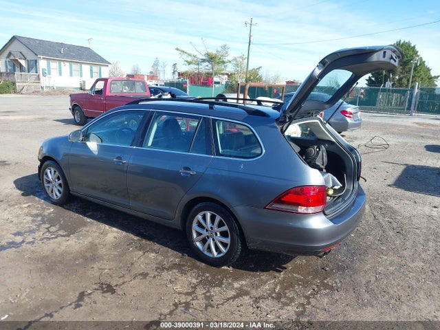 2012 Volkswagen Jetta Sportwagen 2.5l Se მანქანა იყიდება აუქციონზე, vin: 3VWPP7AJ5CM669065, აუქციონის ნომერი: 39000391