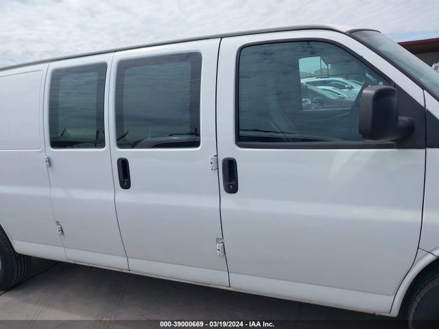 Chevrolet Express 2500 Work Van 2016 1GCWGBFF4G1232036 Image 13