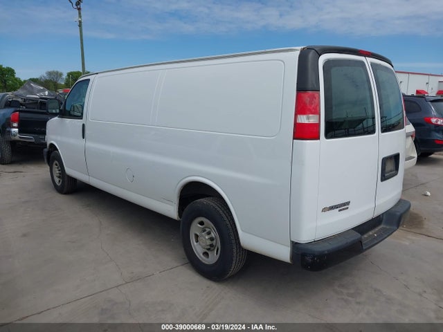 Chevrolet Express 2500 Work Van 2016 1GCWGBFF4G1232036 Image 3