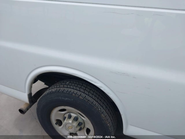 Chevrolet Express 2500 Work Van 2016 1GCWGBFF4G1232036 Image 6