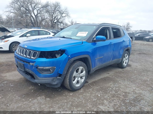 Jeep Compass Latitude 4x4 2018 3C4NJDBB2JT328131 Image 2