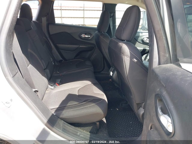 1C4PJLCB9FW722308 Jeep Cherokee Latitude Altitude