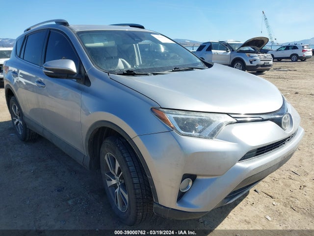 2018 2T3RFREV0JW698105 main image