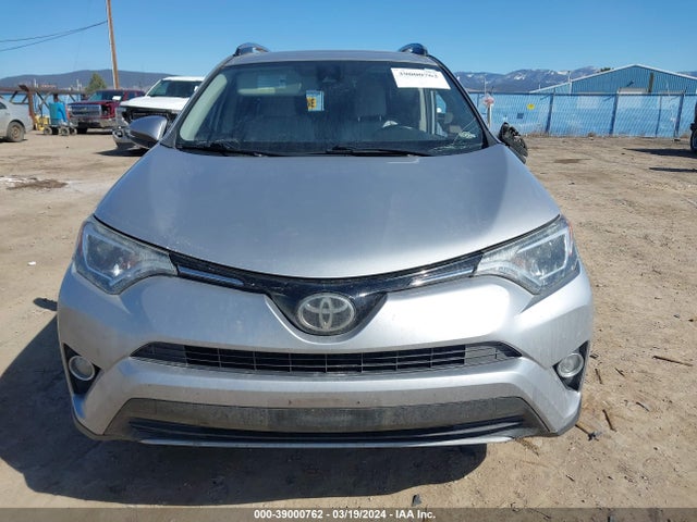 Toyota Rav4 Xle 2018 2T3RFREV0JW698105 Image 12