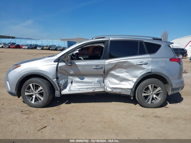 Toyota Rav4 Xle 2018 2T3RFREV0JW698105 Image 14