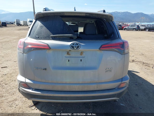 Toyota Rav4 Xle 2018 2T3RFREV0JW698105 Image 16
