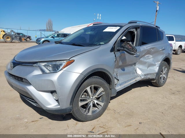 Toyota Rav4 Xle 2018 2T3RFREV0JW698105 Image 2