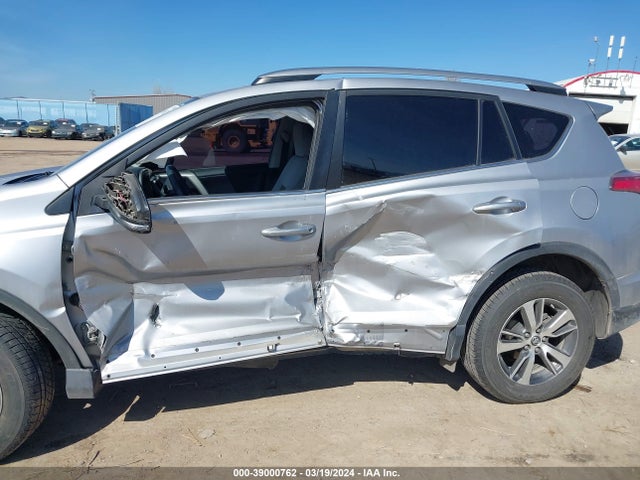 Toyota Rav4 Xle 2018 2T3RFREV0JW698105 Image 6