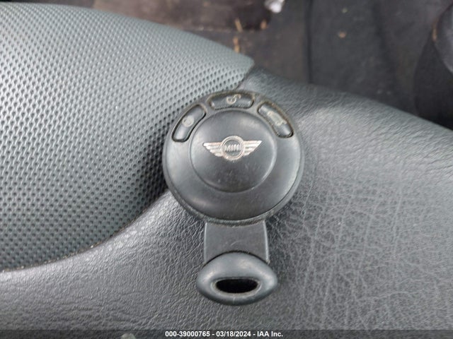 2010 MINI COOPER S WMWMF7C51ATX43473 Photo 10