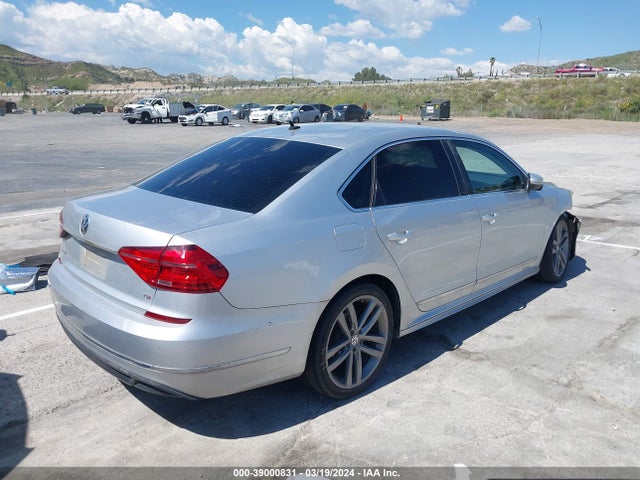1VWAT7A3XGC058457 Volkswagen Passat 1.8t R-line