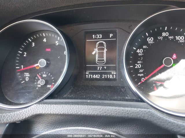 1VWAT7A3XGC058457 Volkswagen Passat 1.8t R-line