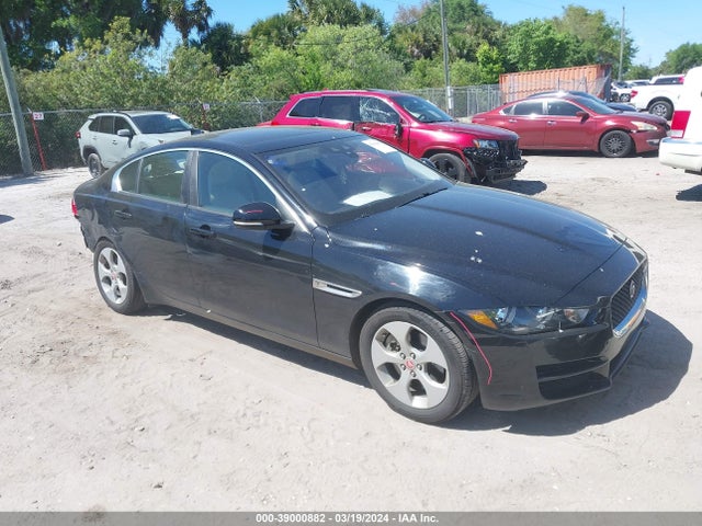 2018 JAGUAR XE SAJAR4FX7JCP32424 Photo 0