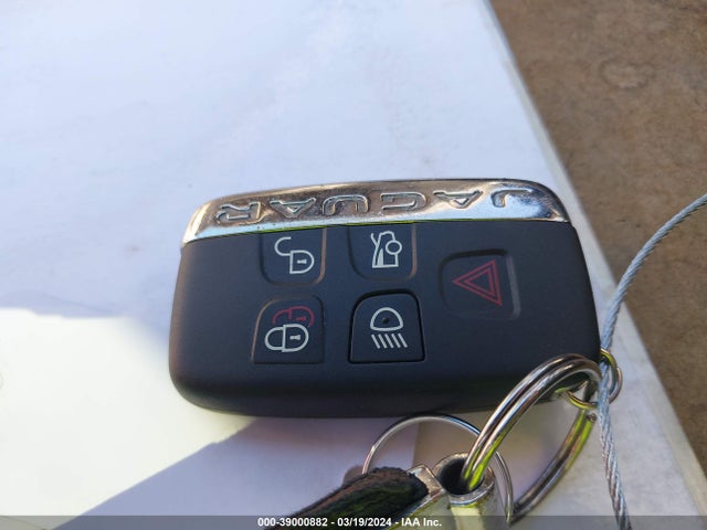 2018 JAGUAR XE SAJAR4FX7JCP32424 Photo 10