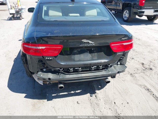 2018 JAGUAR XE SAJAR4FX7JCP32424 Photo 5