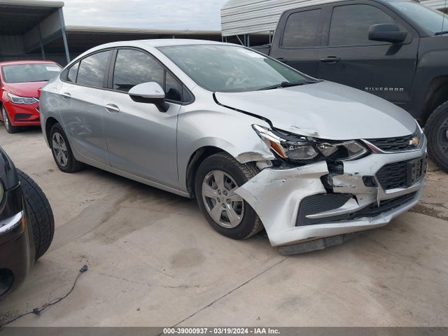Chevrolet Cruze Ls Auto 2018 1G1BC5SM3J7104142 zdjęcie główne