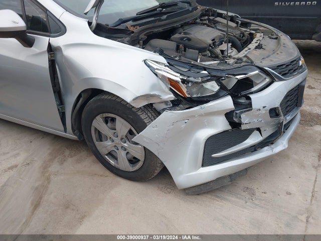 Chevrolet Cruze Ls Auto 2018 1G1BC5SM3J7104142 Image 6