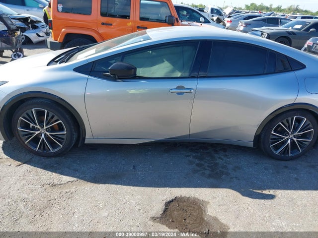 Toyota PRIUS XLE 2023 JTDACAAUXP3001748 Image 14
