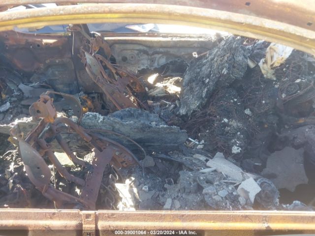 KMHHU6KJ4FU124365 Hyundai Genesis