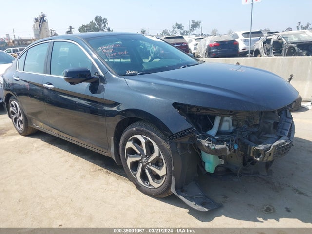 2016 1HGCR2F83GA082954 main image