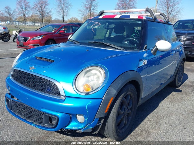 2011 MINI COOPER S WMWSV3C56BTY21640 Photo 1