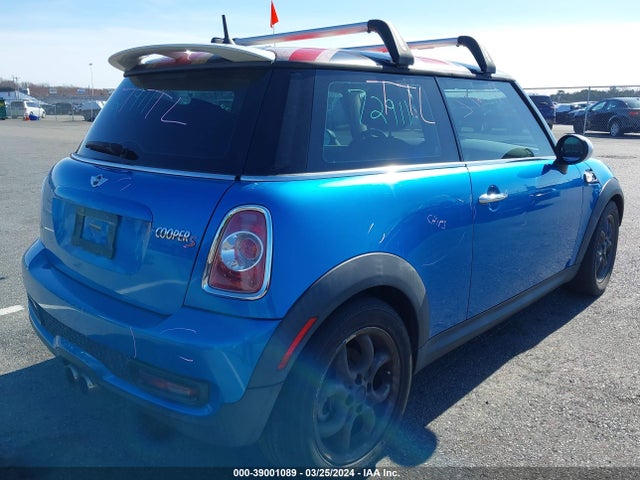 2011 MINI COOPER S WMWSV3C56BTY21640 Photo 3