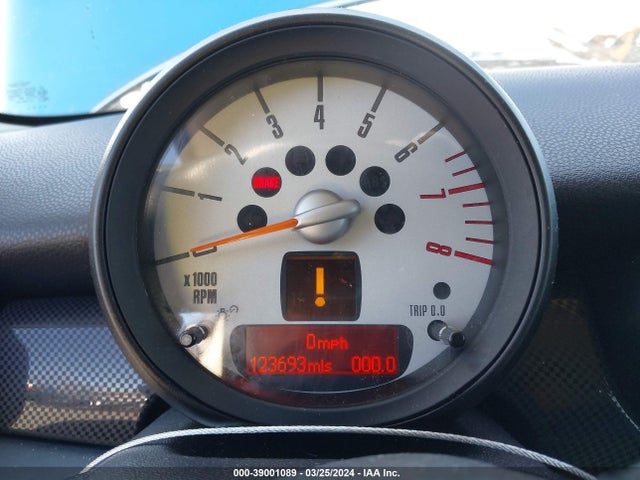 2011 MINI COOPER S WMWSV3C56BTY21640 Photo 6