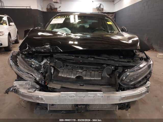 Honda Accord Touring 2018 1HGCV1F95JA171267 Image 13