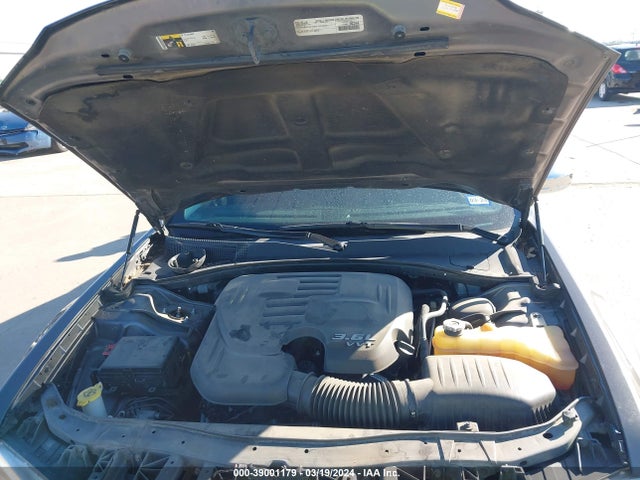 Chrysler 300C 2016 2C3CCAEG3GH343332 Image 10