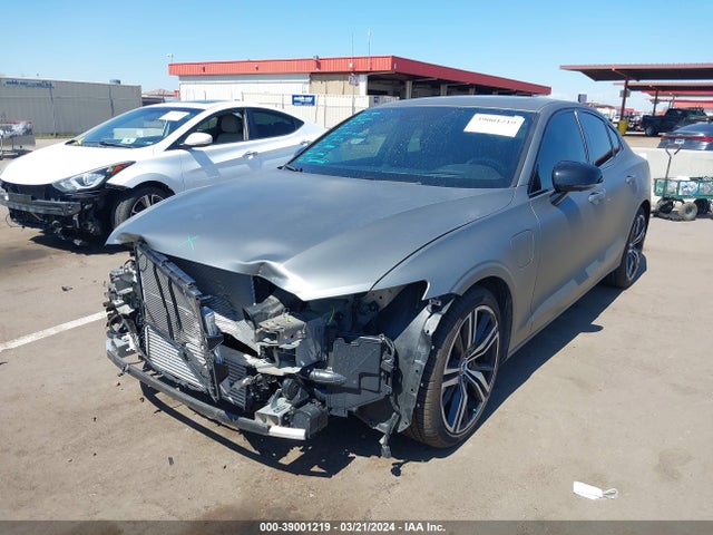 7JRBR0FM5LG048390 Volvo S60 Hybrid T8 R-design