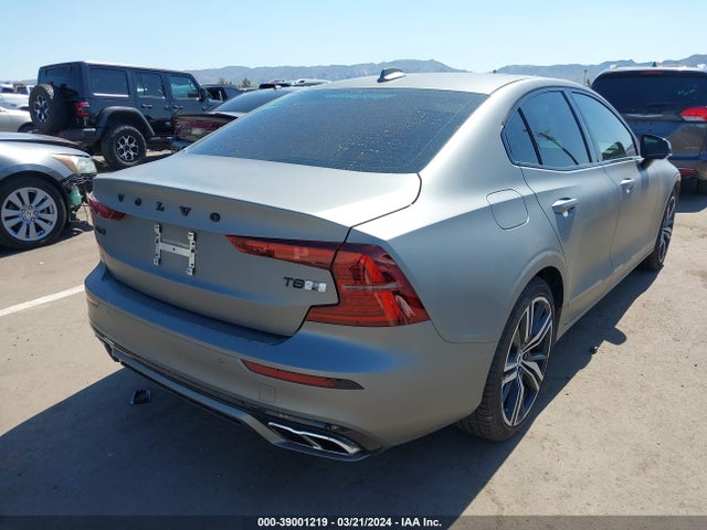 7JRBR0FM5LG048390 Volvo S60 Hybrid T8 R-design