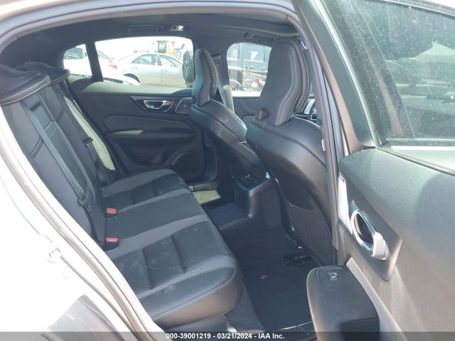7JRBR0FM5LG048390 Volvo S60 Hybrid T8 R-design