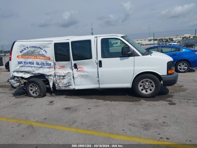 Chevrolet Express 1500 Work Van 2014 1GCSGAFX1E1147900 Image 13