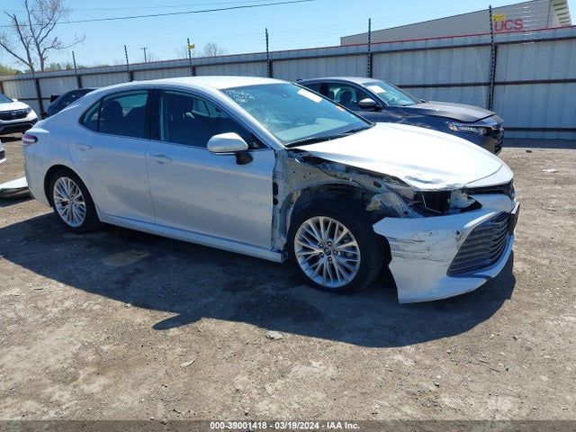 2019 4T1B11HK1KU745946 main image