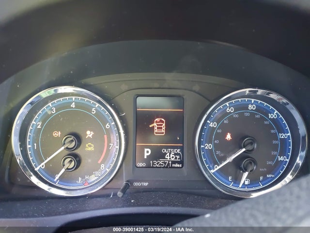 Toyota COROLLA LE 2018 5YFBURHE7JP749841 Image 7