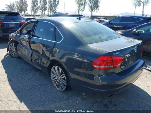 1VWBT7A3XEC120070 Volkswagen Passat 1.8t Sport