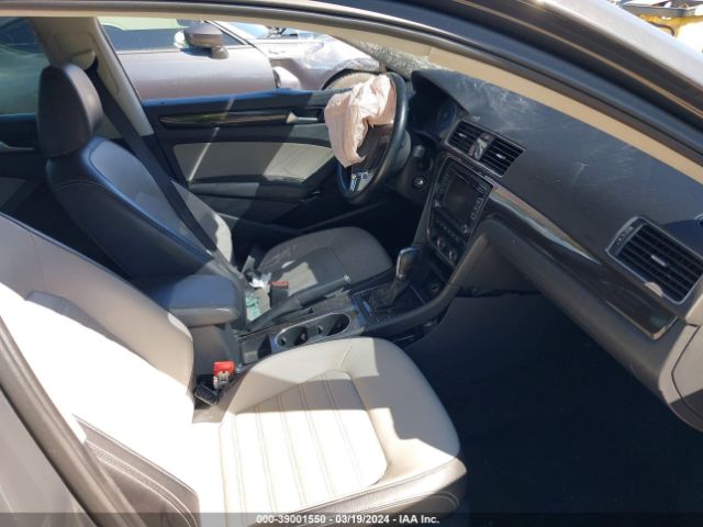 1VWBT7A3XEC120070 Volkswagen Passat 1.8t Sport