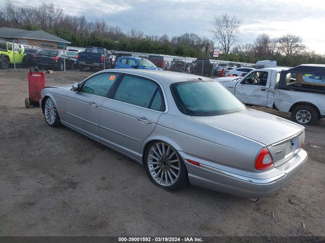 2005 JAGUAR XJ SAJWA82B05TG46444 Photo 2