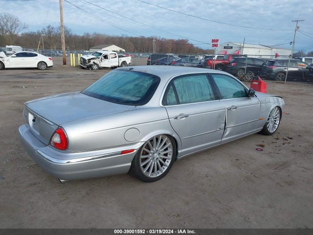 2005 JAGUAR XJ SAJWA82B05TG46444 Photo 3