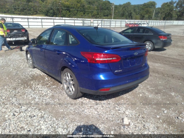 Ford Focus 2015 1FADP3F27FL333607 Image 3