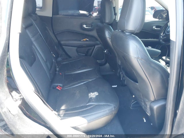 3C4NJCBB2JT461790 Jeep Compass Latitude Fwd