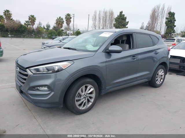 Hyundai TUCSON SE 2016 KM8J33A49GU176638 Image 2