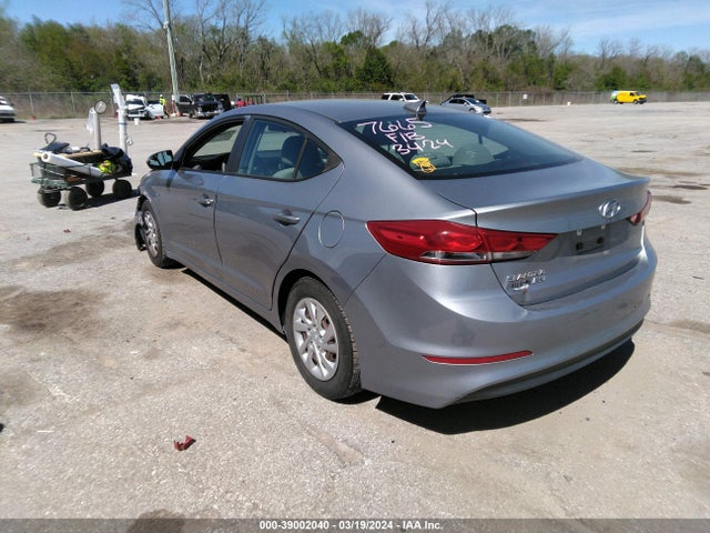 Hyundai ELANTRA SE 2017 5NPD74LF6HH115057 Image 3