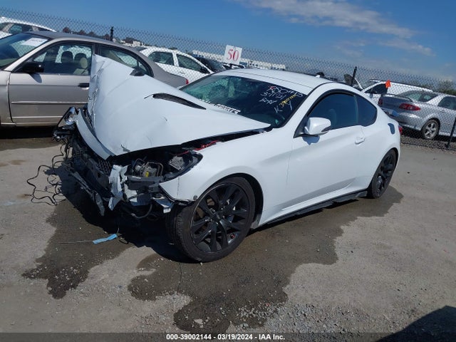 Hyundai Genesis 3.8 Base 2016 KMHHT6KJ3GU134616 Image 2
