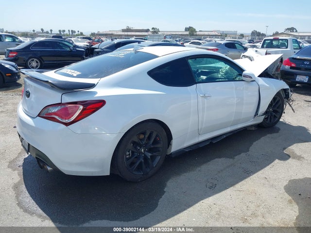 Hyundai Genesis 3.8 Base 2016 KMHHT6KJ3GU134616 Image 4